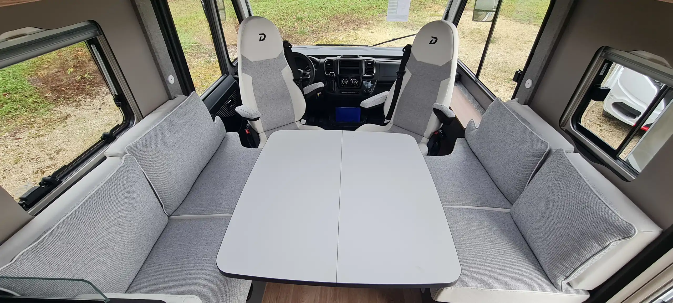 Image Dethleffs Trend I 7057 DBL  Intégral